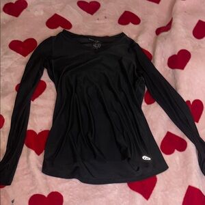 Black Long Sleeve V-Neck Workout wear.